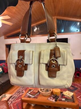 Coach soho pocket tote Y2K 2006 vintage leather handbag